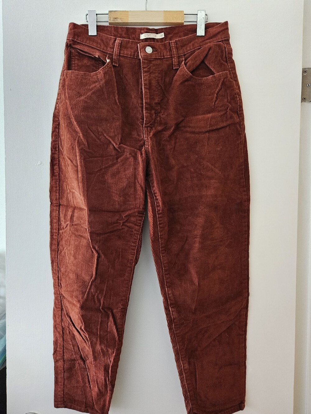 Levi's Women's Mom cord Jeans in Deep Rust